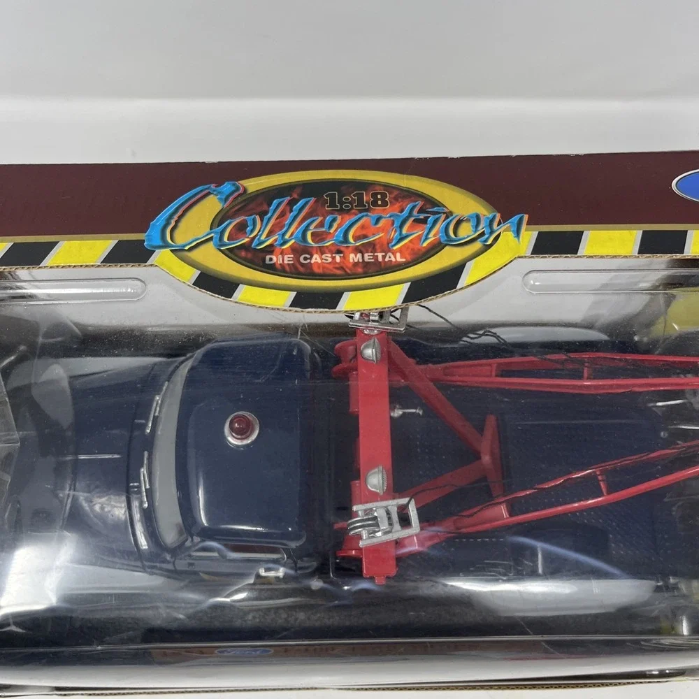 Road Legends F-100 Ford Wrecker Die Cast Metal 1953 1/18 Blue Tow Truck New